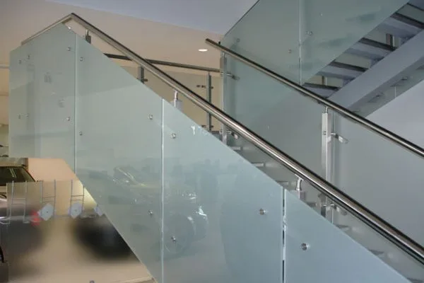 Лестницы из металла и стекла, изготовление на заказ в Минске и области — фото готовых проектов от ООО ТриАТехнолоджи