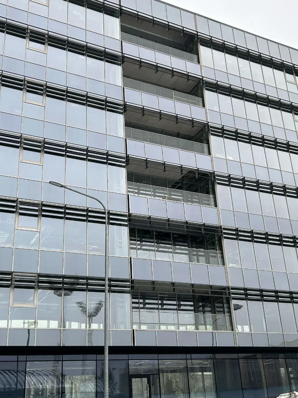 Ограждения и поручни из металла, стекла и комбинированных материалов — примеры выполненных работ в Минске и области от ООО ТриАТехнолоджи