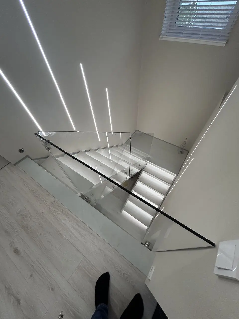 Ограждения и поручни из металла, стекла и комбинированных материалов — примеры выполненных работ в Минске и области от ООО ТриАТехнолоджи