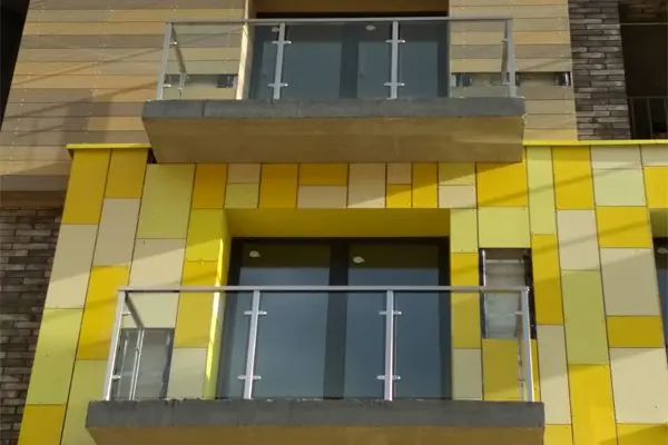 Ограждения и поручни из металла, стекла и комбинированных материалов — примеры выполненных работ в Минске и области от ООО ТриАТехнолоджи