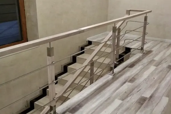 Ограждения и поручни из металла, стекла и комбинированных материалов — примеры выполненных работ в Минске и области от ООО ТриАТехнолоджи