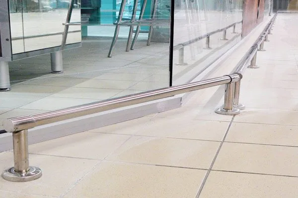 Металлические отбойники и ограничители для парковок и складов — изготовление и монтаж в Минске