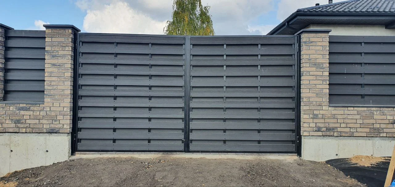 Заборы и ворота из металла и профнастила — фото работ с установкой от ООО ТриАТехнолоджи